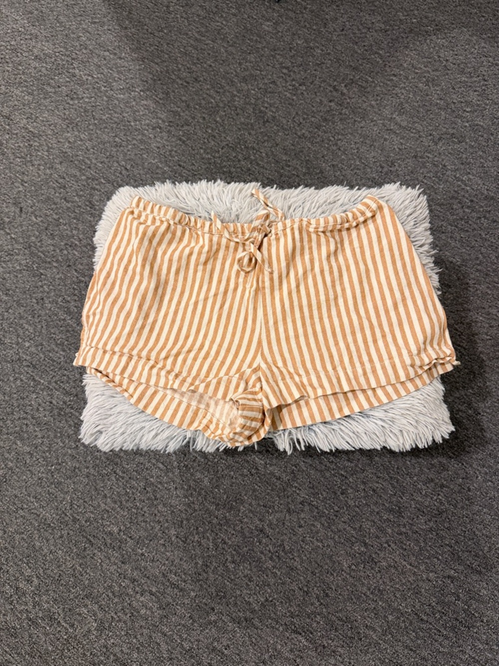 Striped Drawstring Women’s Athletic Shorts - Cream & Tan